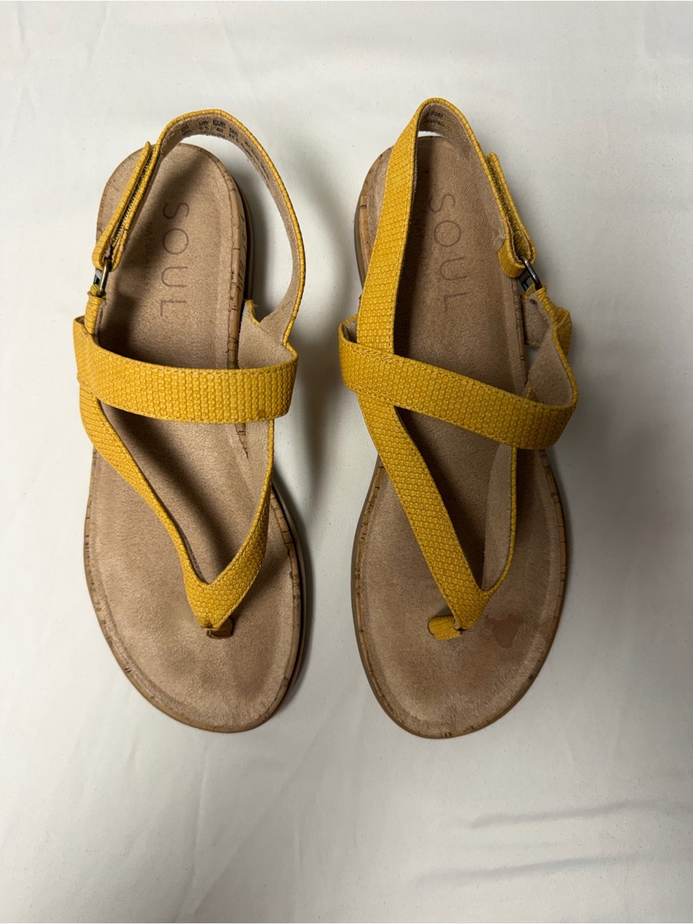 Soul Naturalized Carolyn Women’s 9M Yellow Sandals Great Condition